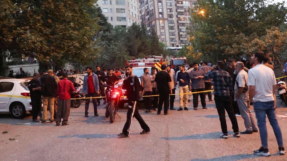 ஈரான் அணுசக்தி நிலையங்கள் மீது இஸ்ரேல் தாக்குதல்: இந்தியா தனது குடிமக்களுக்கு ஆலோசனை