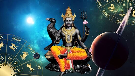 சனி வக்கிர கதியில் இருக்கும்போது, ​​அதன் ஆற்றல்கள் சுய பரிசோதனை, கர்ம பலன்கள் மற்றும் தடைகளை தாண்டும் திறனை அதிகரிக்கும் என்று ஜோதிடத்தில் கூறப்படுகிறது. இந்த நேரம் நிச்சயமாக பலருக்கும் சாதகமின்மை ஏற்படும். ஆனால் சரியான திசையில் வேலை செய்பவர்களுக்கு இந்த காலகட்டத்தில் அற்புதமான பலன்களை பெறலாம்