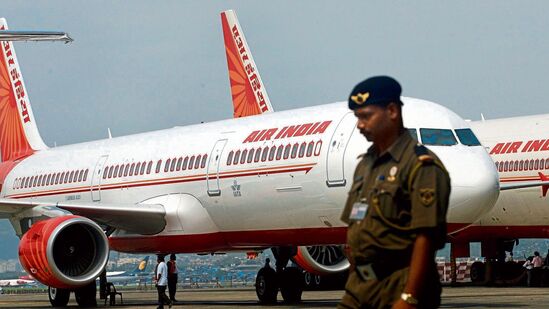 ஏர் இந்தியா விமான விபத்து: 3 ஊழியர்களை பணி நீக்கம் செய்ய DGCA கடுமையான நடவடிக்கை! ஏர் இந்தியா விமான விபத்து: 3 ஊழியர்களை பணி நீக்கம் செய்ய DGCA கடுமையான நடவடிக்கை!