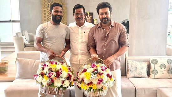 கட்டிவைக்க முயன்ற கலைப்புலி.. பிய்த்துக்கொண்டு ஓடிய சிங்கம்…வாடிவாசல் படம் நின்றுபோனதற்கு காரணம் சூர்யாவா? வெற்றிமாறனா? கட்டிவைக்க முயன்ற கலைப்புலி.. பிய்த்துக்கொண்டு ஓடிய சிங்கம்…வாடிவாசல் படம் நின்றுபோனதற்கு காரணம் சூர்யாவா? வெற்றிமாறனா?
