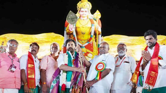 "உலகின் முதல் புரட்சி தலைவர் முருகன்" மதுரை முருகன் மாநாட்டில் பவன் கல்யாண் பேச்சு! "உலகின் முதல் புரட்சி தலைவர் முருகன்" மதுரை முருகன் மாநாட்டில் பவன் கல்யாண் பேச்சு!