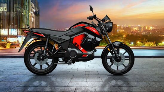 ரிவோல்ட் RV எலக்ட்ரிக் பைக்கின் விலை ரூ. 94,990 எக்ஸ்-ஷோரூம். டெஸ்ட் டிரைவ் அல்லது முன்பதிவு செய்ய அருகிலுள்ள டீலர்ஷிப் ஷோரூமை அணுகலாம்