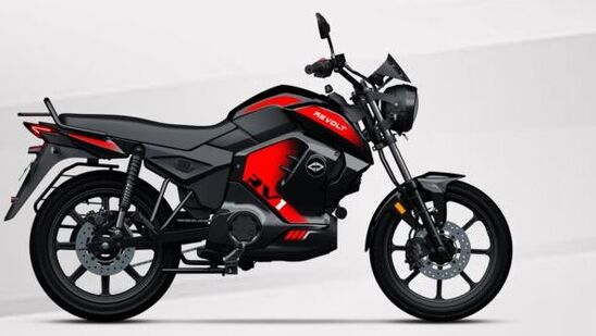 இது LED ஹெட்லேம்ப், டெயில் லேம்ப்கள், இண்டிகேட்டர்கள் மற்றும் உரிமத் தகடு லைட் போன்ற லைட்டிங் அம்சங்களைக் கொண்டுள்ளது. இந்த மாடல் கருப்பு நியான் பச்சை, கருப்பு நியான் நீலம், காஸ்மிக் கருப்பு சிவப்பு, டைட்டன் சிவப்பு வெள்ளி போன்ற வண்ண விருப்பங்களில் கிடைக்கிறது