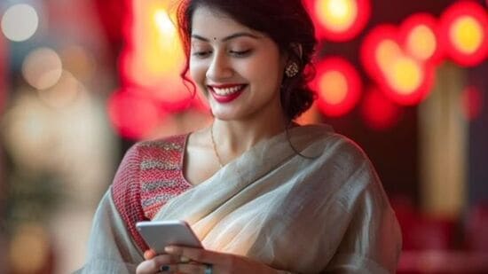 ஜியோ டிவி மற்றும் ஜியோ ஹாட்ஸ்டார் இலவசம் - இந்த திட்டம் ஜியோ ஹாட்ஸ்டார் மற்றும் ஜியோ டிவியின் இலவச சந்தாவுடன் வருகிறது. இதில், நீங்கள் ஜியோ டிவியையும் அணுகலாம். இந்த திட்டம் 50 ஜிபி ஜியோ ஏஐ கிளவுட் சேமிப்பகத்தையும் வழங்குகிறது. 