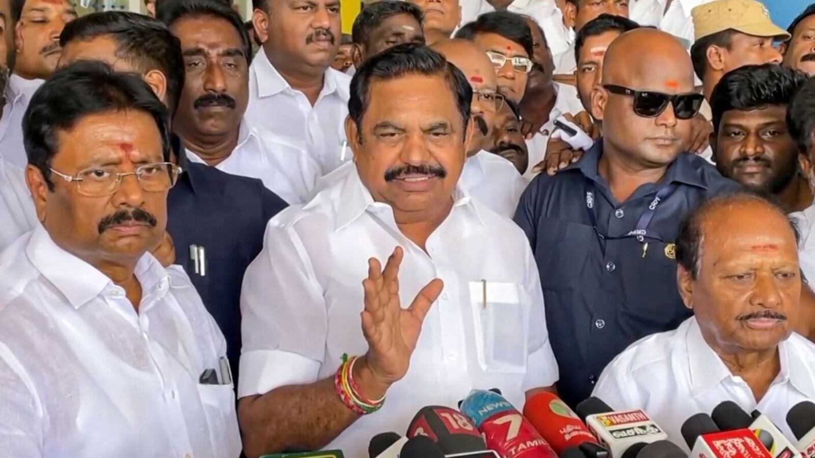 திருப்புவனம் கஸ்டடி மரணம்.. முழுக்க முழுக்க ஸ்டாலின் அரசின் அராஜகத்தால் நடந்த கொலை.. ஈபிஎஸ் பரபரப்பு குற்றச்சாட்டு!