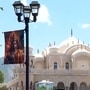 <p>அமெரிக்காவின் உட்டா மாகாணத்தில் உள்ள இஸ்கான் ஸ்ரீ ஸ்ரீ ராதாகிருஷ்ணா கோயில் மீது தாக்குதல் நடத்தப்பட்டுள்ளது. கோயிலின் மீது மர்ம நபர்கள் பலமுறை துப்பாக்கிச் சூடு நடத்தினர். பல தோட்டாக்கள் கோயில் சுவர்களைத் துளைத்தன. பல தோட்டாக்கள் கோயிலின் ஜன்னல்களை உடைத்தன. தங்கள் கோயில் வளாகத்தில் குறைந்தது 20 முதல் 30 தோட்டாக்கள் சுடப்பட்டதாக இஸ்கான் கூறி உள்ளது.</p>