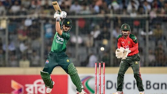 Bangladesh vs Pakistan: 2வது டி20 மேட்ச்சிலும் பாக்., தோல்வி.. வங்கதேசத்திடம் தொடரை பறிகொடுத்தது Bangladesh vs Pakistan: 2வது டி20 மேட்ச்சிலும் பாக்., தோல்வி.. வங்கதேசத்திடம் தொடரை பறிகொடுத்தது