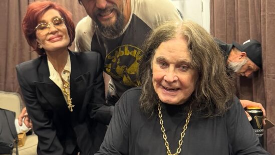 Ozzy Osbourne: இங்கிலாந்தின் பிரபல பாடகர் ஓஸி ஆஸ்போர்ன் 76 வயதில் காலமானார் Ozzy Osbourne: இங்கிலாந்தின் பிரபல பாடகர் ஓஸி ஆஸ்போர்ன் 76 வயதில் காலமானார்
