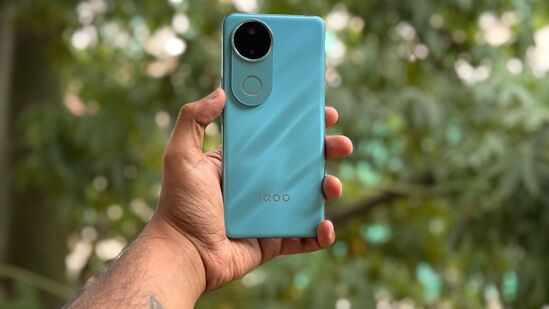 iQOO Z10R 5G மொபைல் அறிமுகப்படுத்தப்பட்டது: இந்தியாவில் விலை, விவரக்குறிப்புகள் இதோ iQOO Z10R 5G மொபைல் அறிமுகப்படுத்தப்பட்டது: இந்தியாவில் விலை, விவரக்குறிப்புகள் இதோ