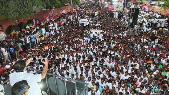 ‘ஸ்டாலின் ஆட்சியில் மக்களுக்கு பாதுகாப்பு மக்கள் தான்..’ புதுக்கோட்டையில் இபிஎஸ் பேச்சு! ‘ஸ்டாலின் ஆட்சியில் மக்களுக்கு பாதுகாப்பு மக்கள் தான்..’ புதுக்கோட்டையில் இபிஎஸ் பேச்சு!