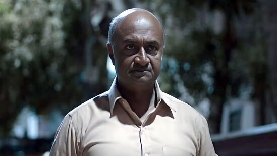 பார்க்கிங் படத்தில் வில்லத்தனமான நடிப்பை வெளிப்படுத்தி ரசிகர்களை கவர்ந்த நடிகர் எம்.எஸ். பாஸ்கர் சிறந்த துணை நடிகருக்கான தேசிய விருதை வென்றுள்ளார். அத்துடன் மலையாள படமான பூக்காலம் என்ற படத்தில் நடித்த விஜயராகவனுக்கும் சிறந்த துணை நடிகர் விருது கிடைத்துள்ளது பார்க்கிங் படத்தில் வில்லத்தனமான நடிப்பை வெளிப்படுத்தி ரசிகர்களை கவர்ந்த நடிகர் எம்.எஸ். பாஸ்கர் சிறந்த துணை நடிகருக்கான தேசிய விருதை வென்றுள்ளார். அத்துடன் மலையாள படமான பூக்காலம் என்ற படத்தில் நடித்த விஜயராகவனுக்கும் சிறந்த துணை நடிகர் விருது கிடைத்துள்ளது