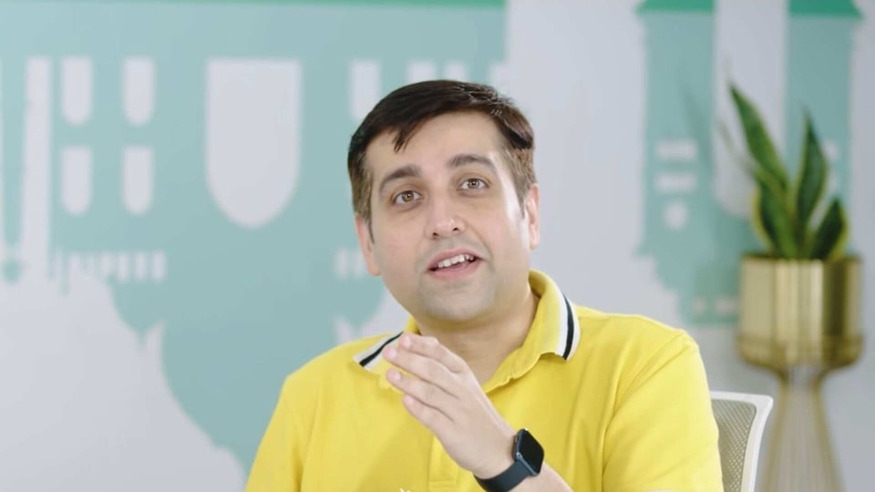Realme India CEO was spotted wearing the smartwatch. It features a square-shaped display which could be a 1.4-inch screen,