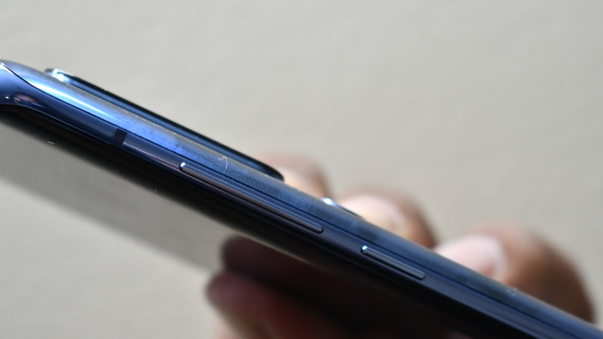Mi 10 8GB, 128GB model is priced at <span class='webrupee'>₹</span> <span class='webrupee'>₹</span>49,999. The 8GB, 256GB model is priced at <span class='webrupee'>₹</span>54,999.