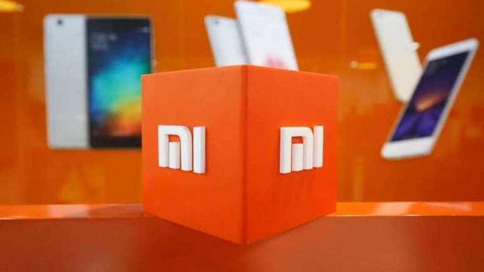 Xiaomi filed a patent for a foldable smartphone with quad-camera system that rotates forward for selfies and back for regular photos.