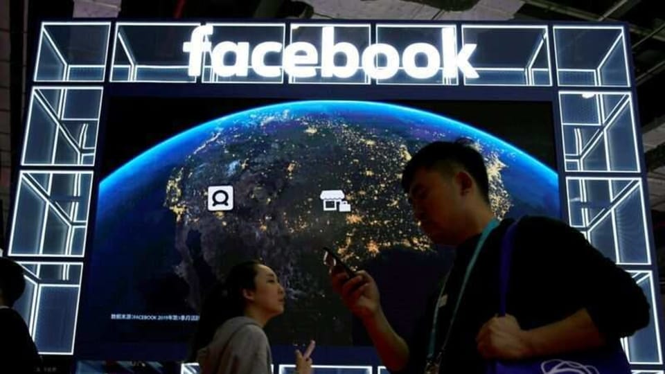 FAKE ACCOUNTS and Mark Zuckerberg were trending topics in the Philippines with 63,400 and 31,400 tweets respectively as of Sunday afternoon