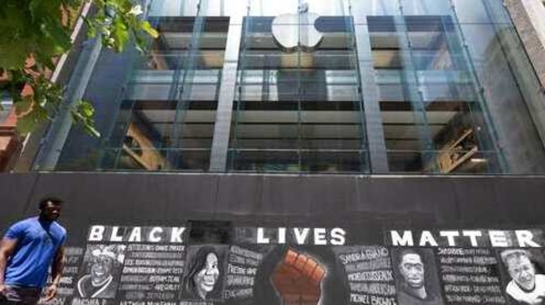 Apple has also updated its Washington, DC satellite imagery on Apple Maps to show off the new Black Lives Matter street mural near the White House.