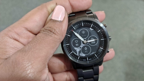 The Fossil Hybrid HR is a premium watch with some smart features. If you’re looking for a feature-rich smartwatch forget about this one.
