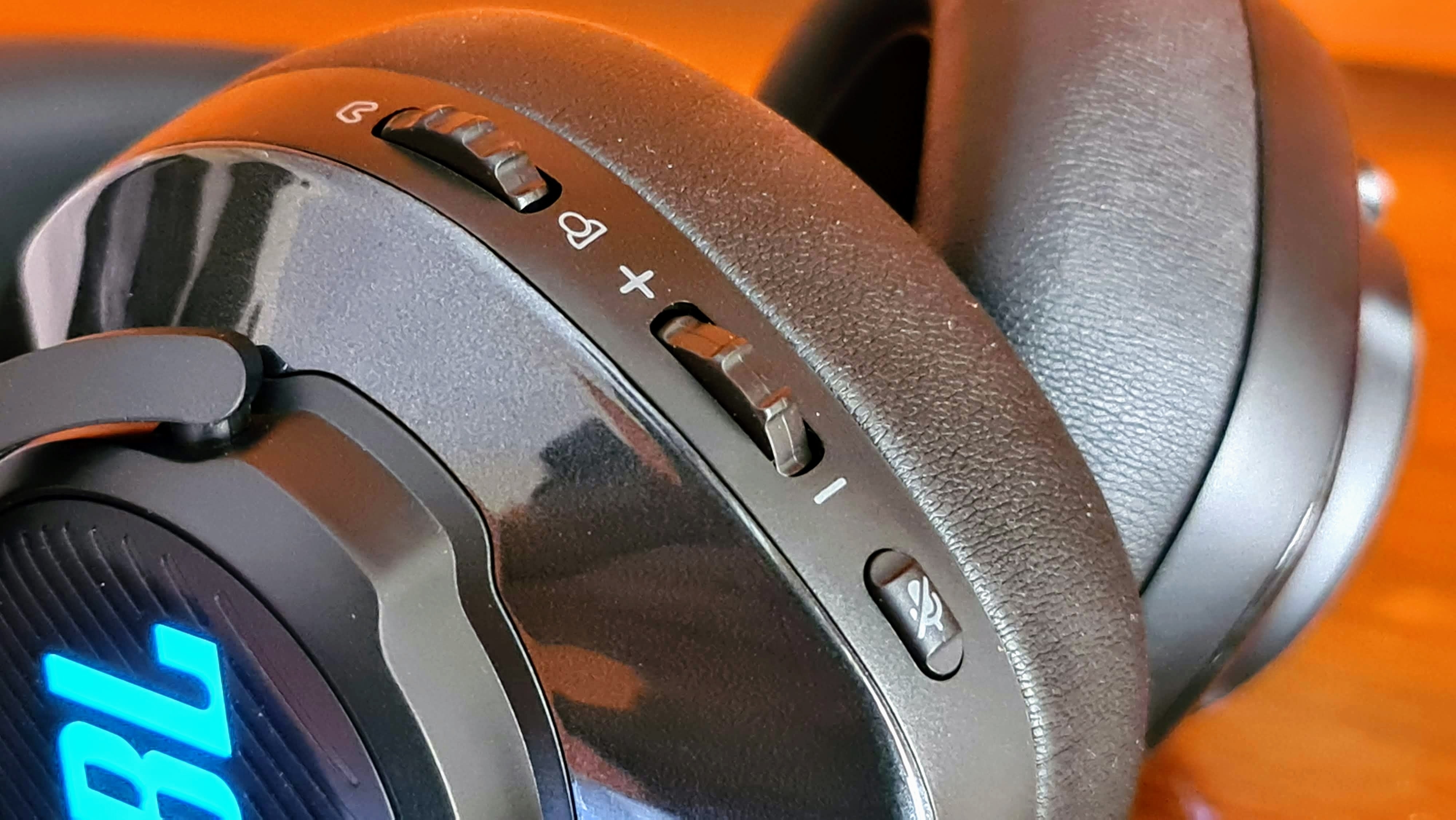 While all of them feature noise cancellation, only the Quantum 800 and Quantum One gaming headphones come with active noise cancellation. The other six have passive noise cancelling. While all of them feature noise cancellation, only the Quantum 800 and Quantum One gaming headphones come with active noise cancellation. The other six have passive noise cancelling.