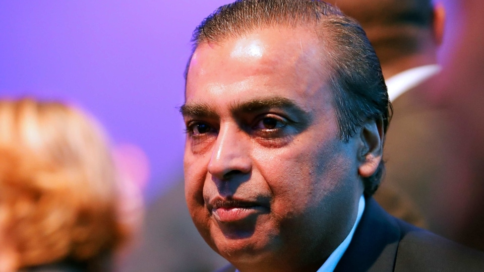 Mukesh Ambani-led Reliance Jio also raised  <span class='webrupee'>₹</span>53,124.20 crore between May 20, 2020 to June 3, 2020 via RIL Rights issue.
