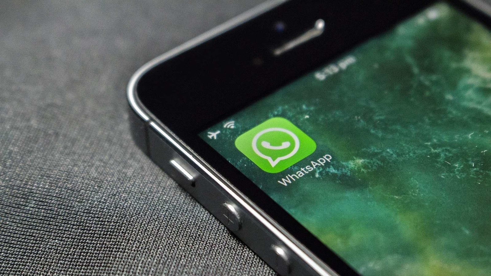 How to use WhatsApp’s animated stickers Howto