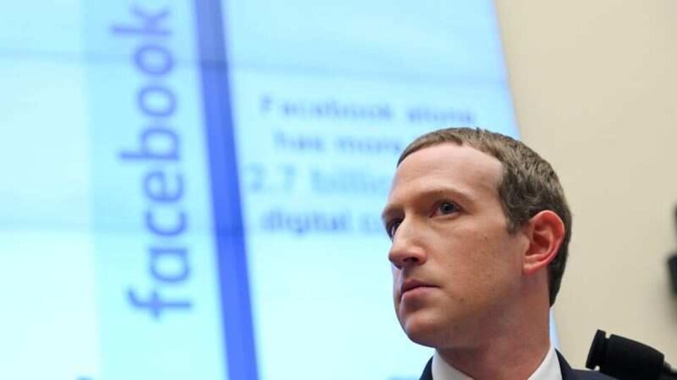 Facebook may decide to ban all political ads on its platform.