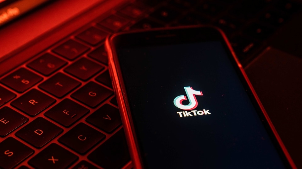 Pre-ban, TikTok had the highest share of unique users, more than 40% across all vlogging apps in May, as compared to Mitron, Chingari, Roposo and Sharechat.