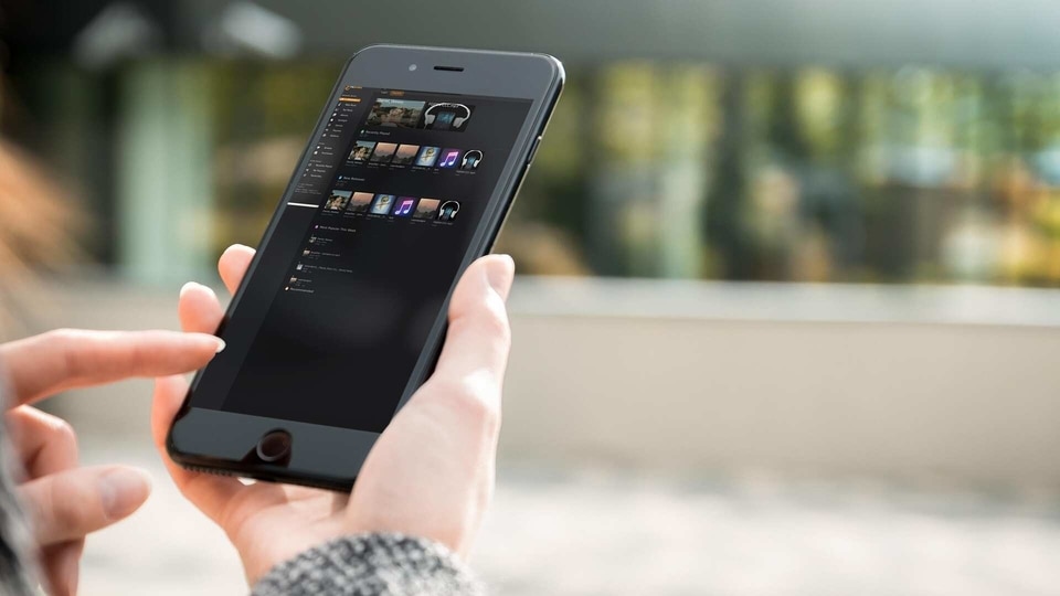Apple Music Has a New Karaoke-Like Feature on Samsung Smart TVs