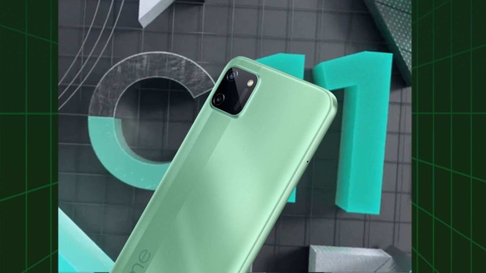 Realme C11 in ‘Mint Green’ colour.