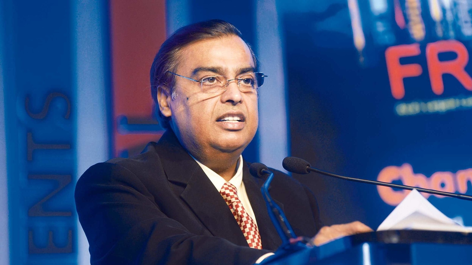 RIL said that its profits increased by 182.8% from  <span class='webrupee'>₹</span>891 crores in the first quarter of 2019 to  <span class='webrupee'>₹</span>2,520 crores in the first quarter of 2020.