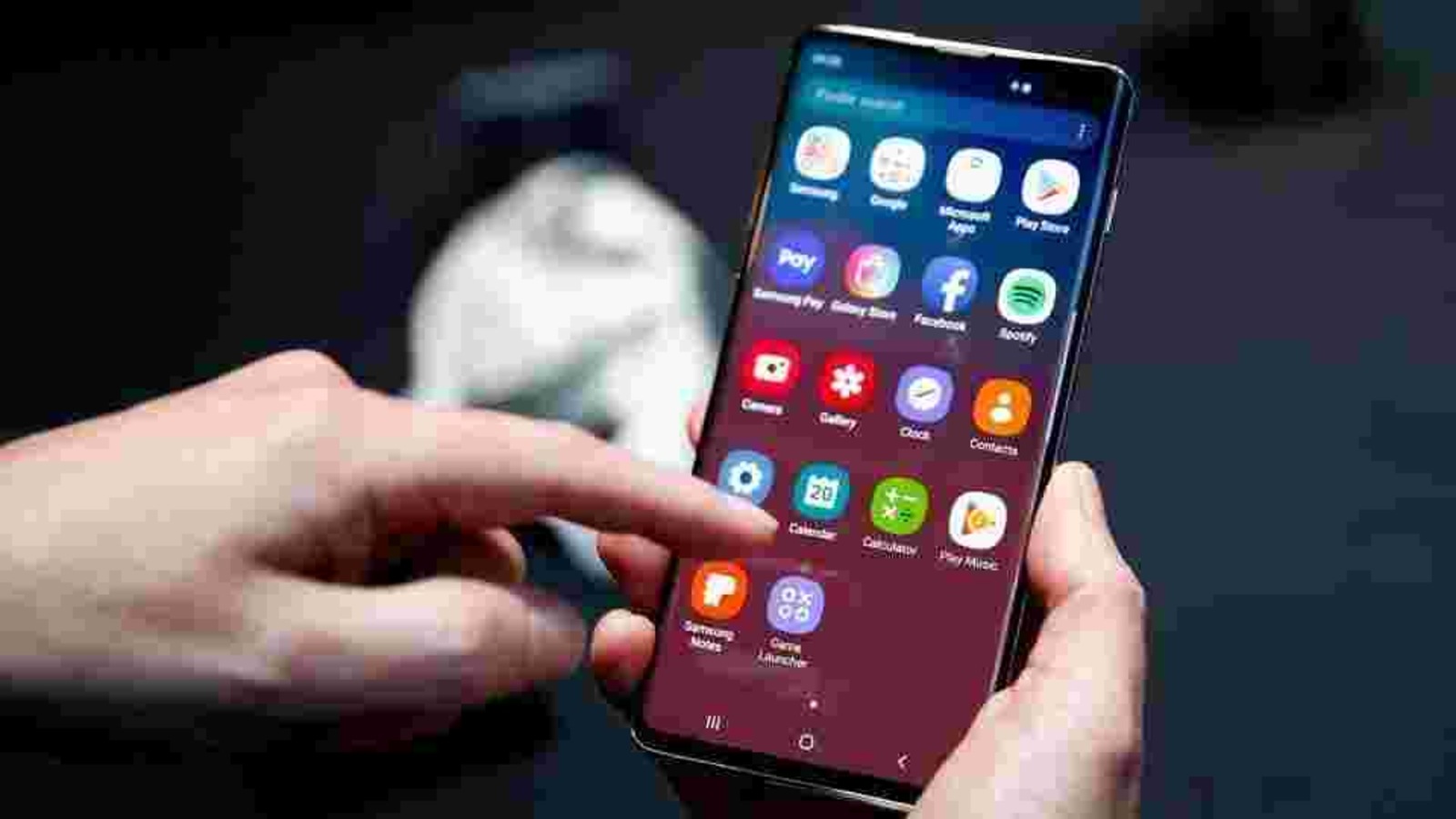 Samsung has announced to donate 2,000 smartphones to the National Health Service (NHS) in the UK and Facebook is giving away 2,050 Portal video-calling devices. Samsung has announced to donate 2,000 smartphones to the National Health Service (NHS) in the UK and Facebook is giving away 2,050 Portal video-calling devices.