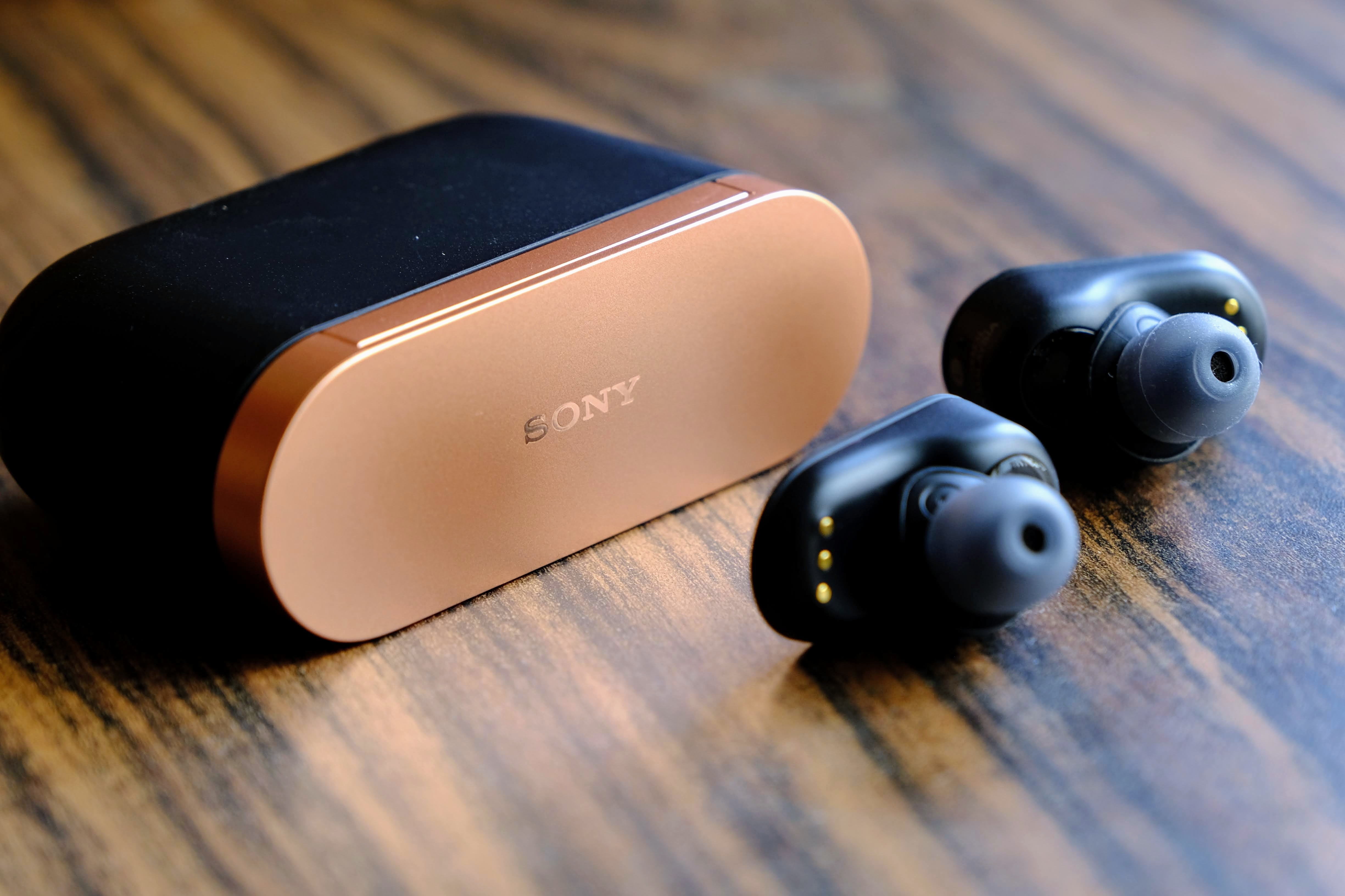 Adding to the mix is the 0.24-inch (6mm) driver unit in each earbud, DSEE HX for digitally enhancing the audio. Adding to the mix is the 0.24-inch (6mm) driver unit in each earbud, DSEE HX for digitally enhancing the audio.