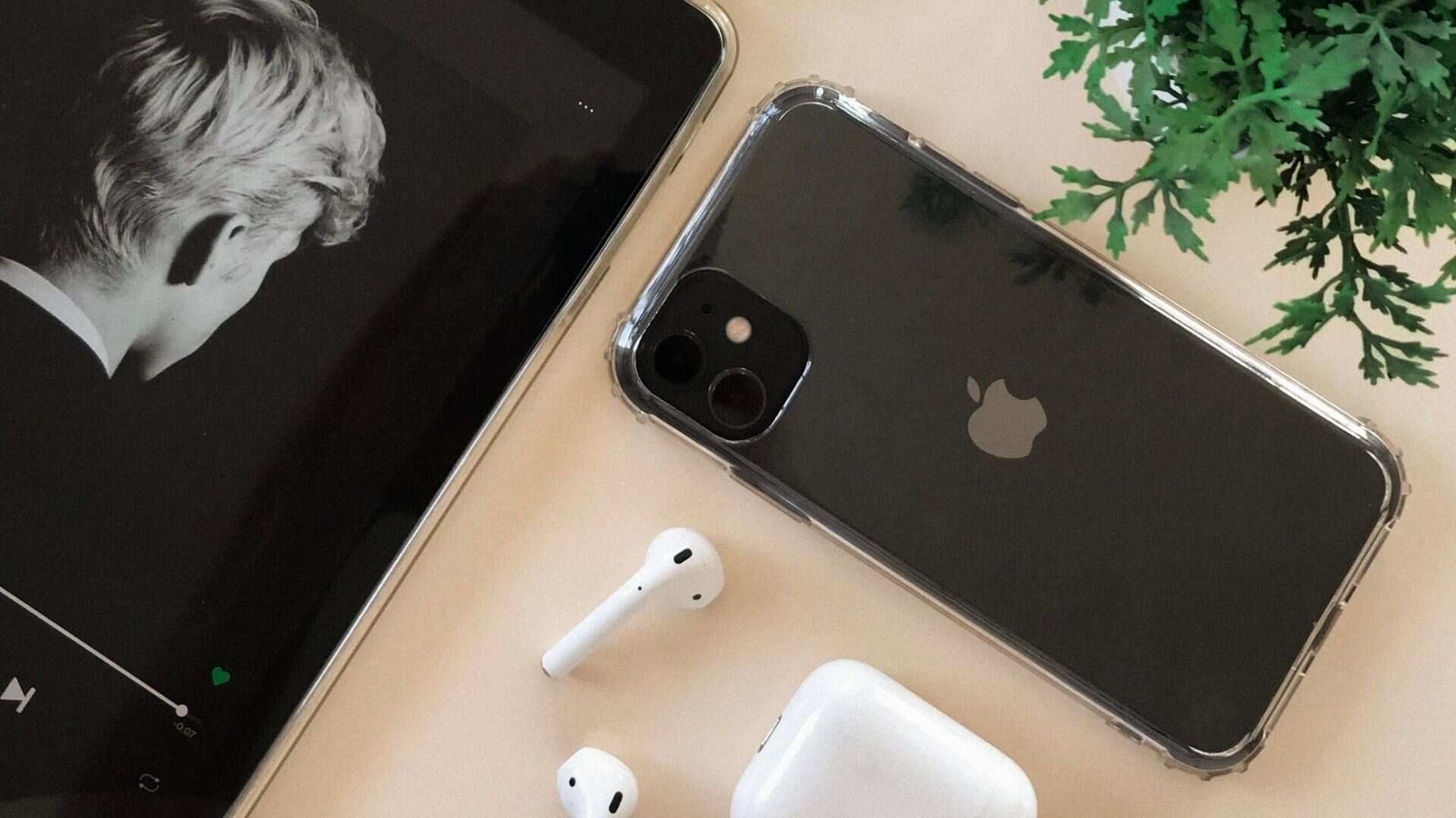 Apple iPhone 12 series.