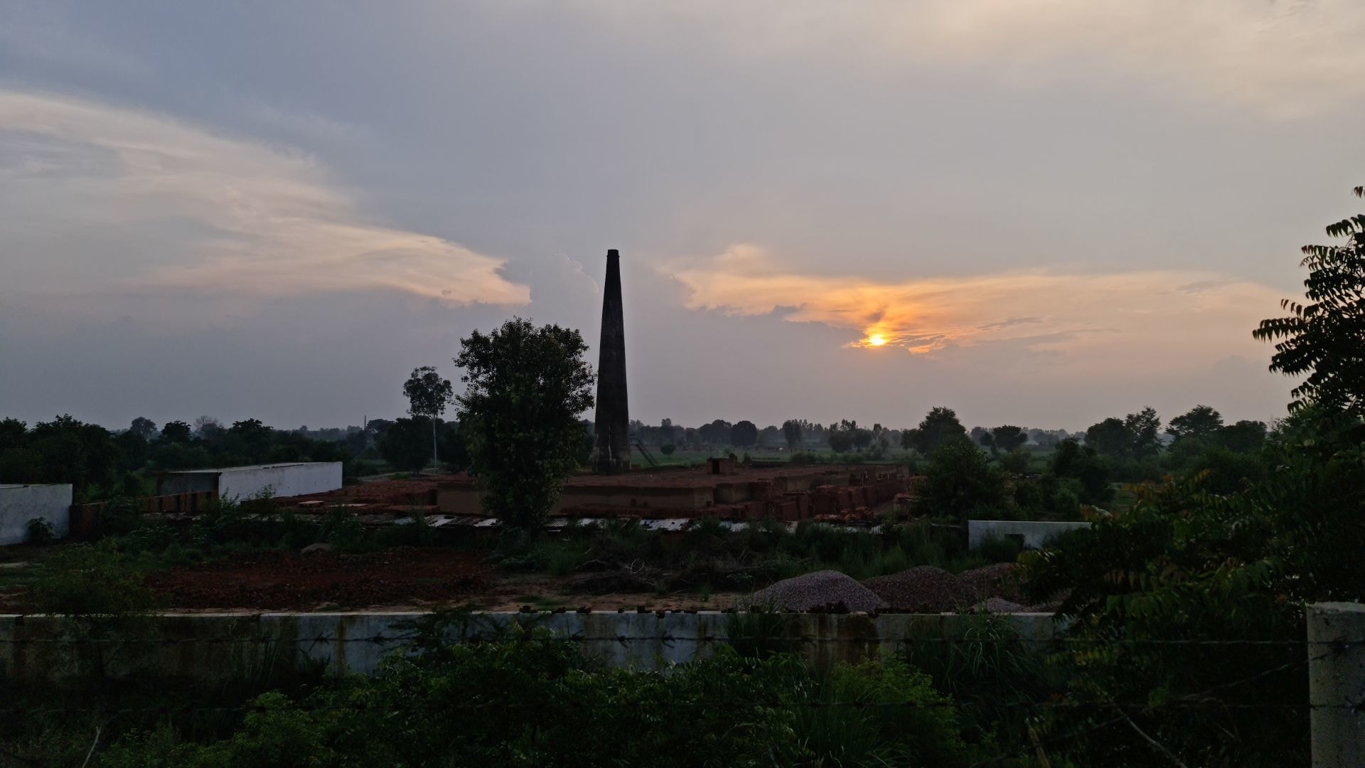 A lowlight photo taken at sunset. The sharpness is slightly underwhelming in this picture. (image resized and cropped for the web) A lowlight photo taken at sunset. The sharpness is slightly underwhelming in this picture. (image resized and cropped for the web)