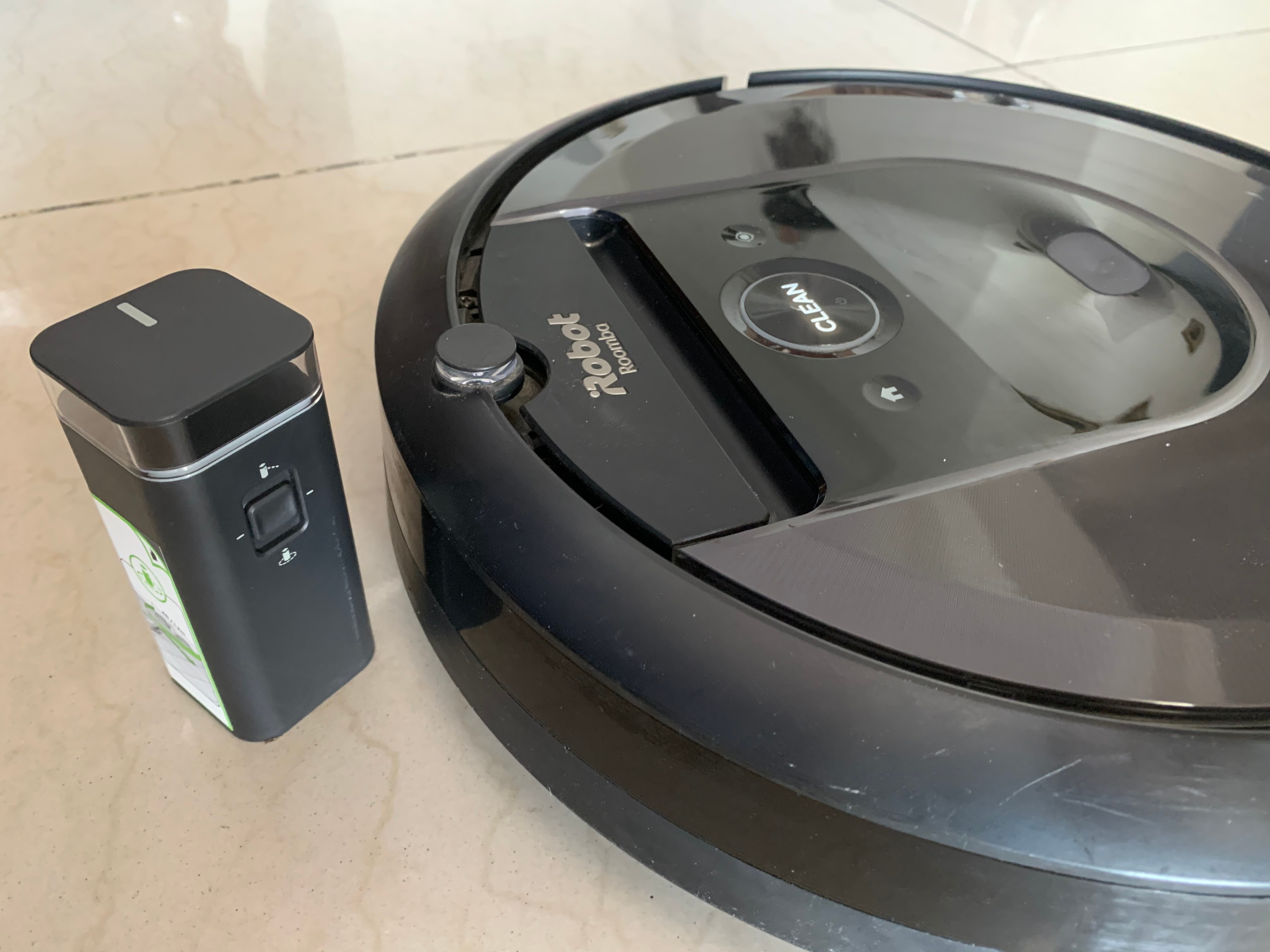 Roomba i7 Plus Roomba i7 Plus