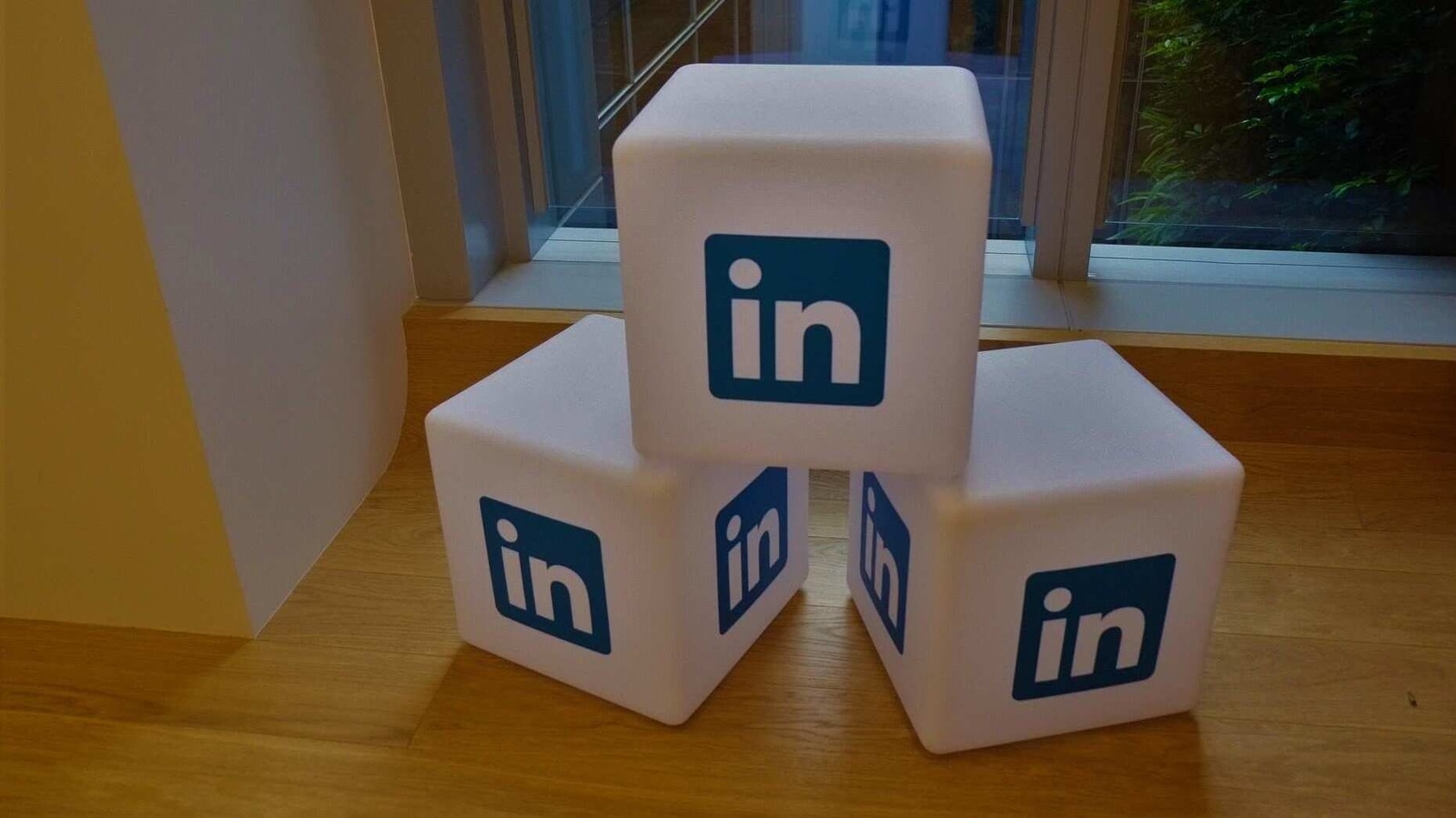 LinkedIn users face issues with social networking platform