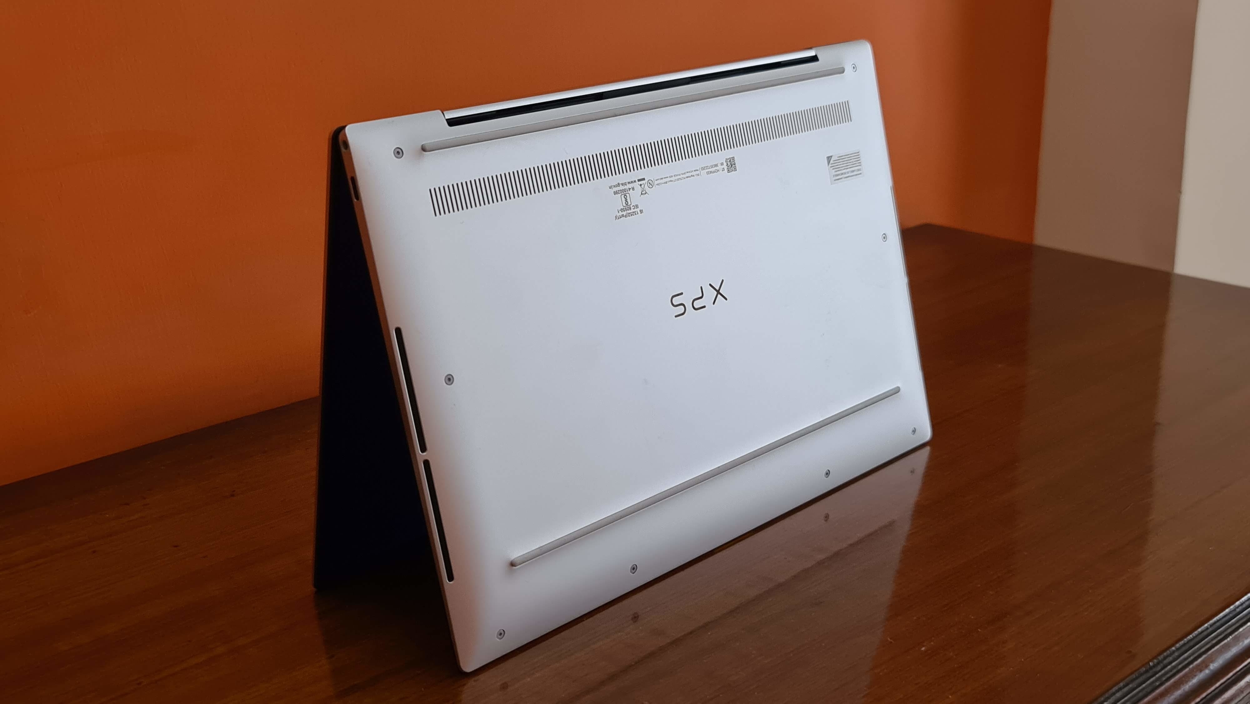Dell XPS 13 (2020) Dell XPS 13 (2020)