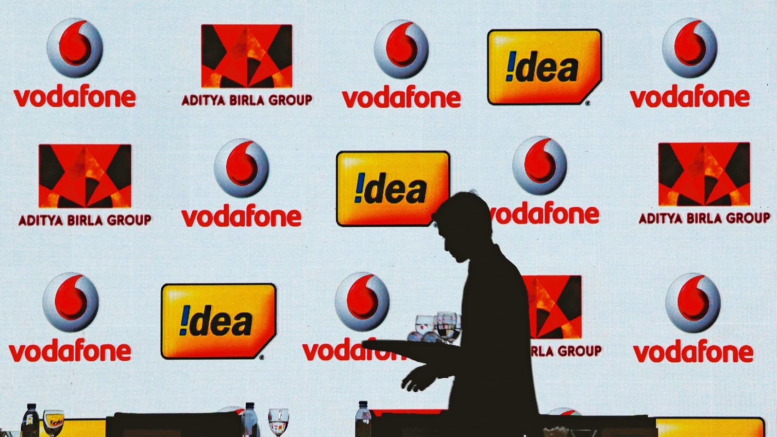 Vodafone Idea won something of a reprieve this week as India's top court gave mobile carriers 10 years to settle government dues, but the company's longer-term problems are not over. Vodafone Idea won something of a reprieve this week as India's top court gave mobile carriers 10 years to settle government dues, but the company's longer-term problems are not over.