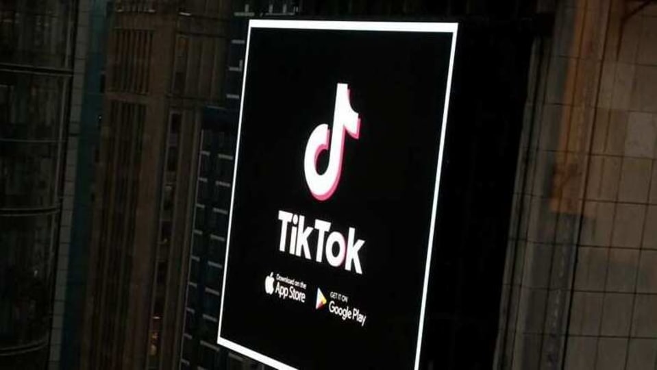 While there is no dearth of options, including Chingari, Roposo, Rizzle and Instagram Reels, many TikTok creators are still looking for the right platform.