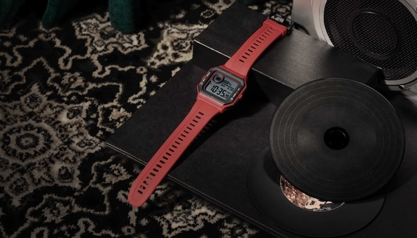 The Amazfit Neo features a retro-styled, always-on display and is equipped with Huami-PAI which is the company’s in-house indicator of personal activity.