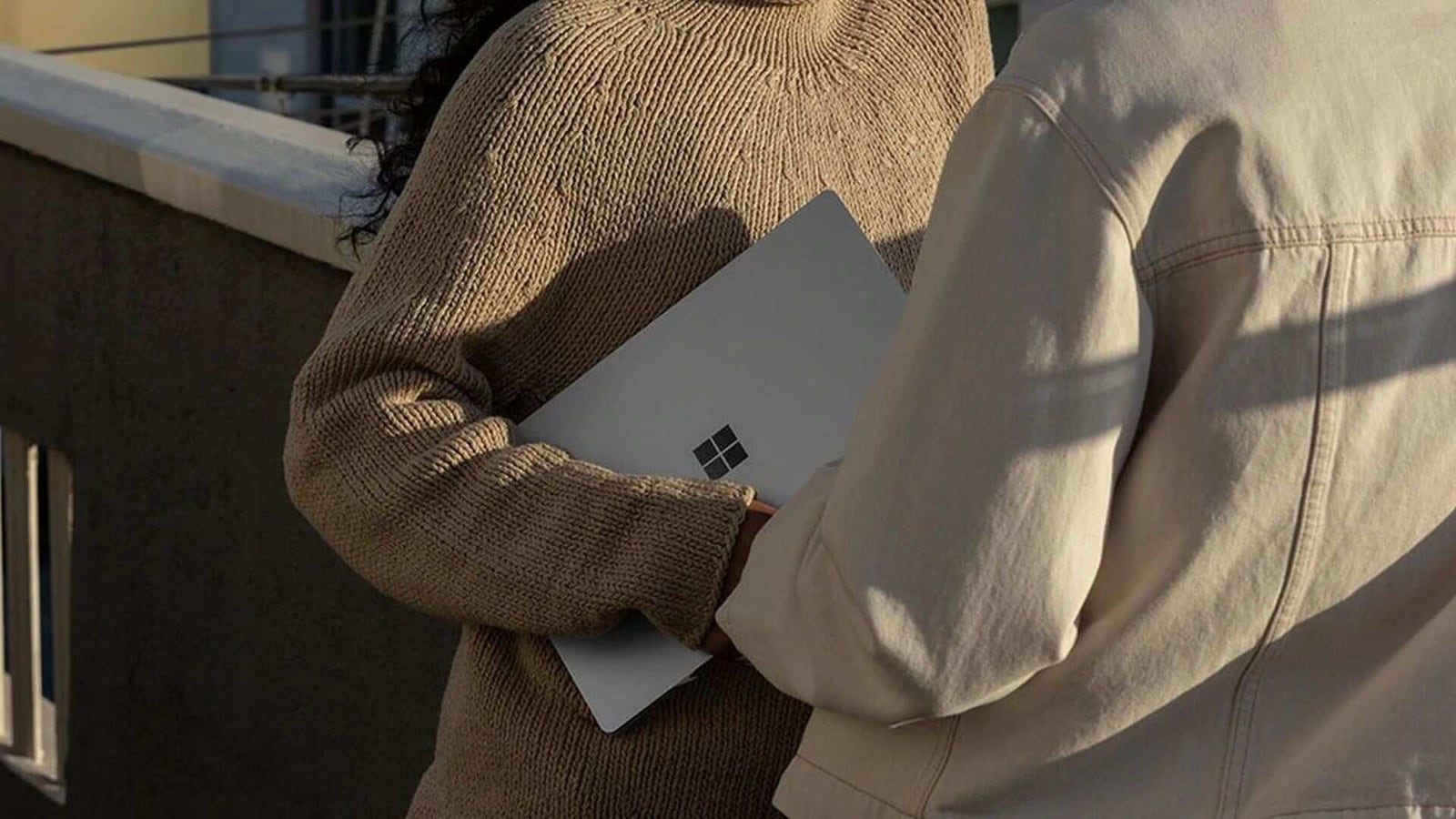 Surface clamshell PC with a 12.5-inch display in the works