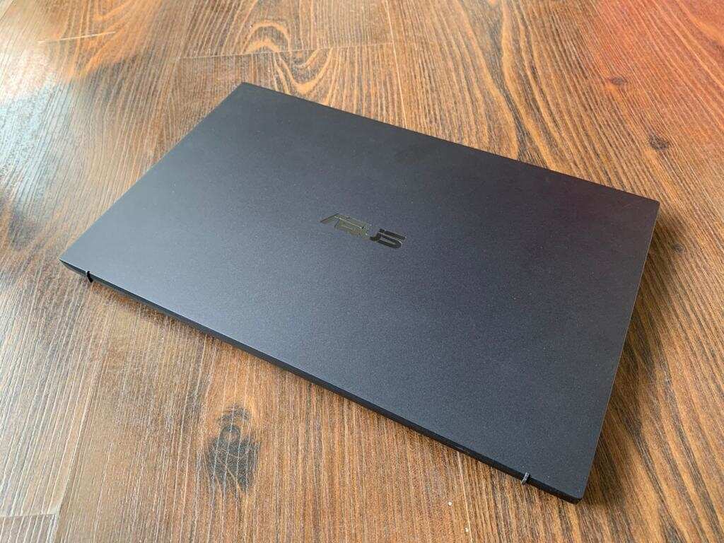 Asus Expertbook B9: In pics | HT Tech