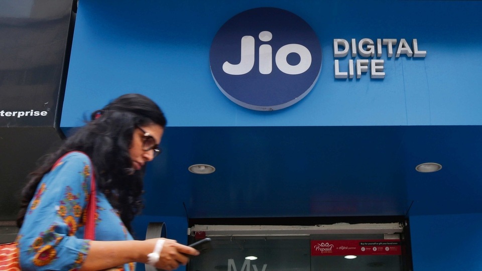 Reliance Jio has partnered with a total of 22 airlines for the same.