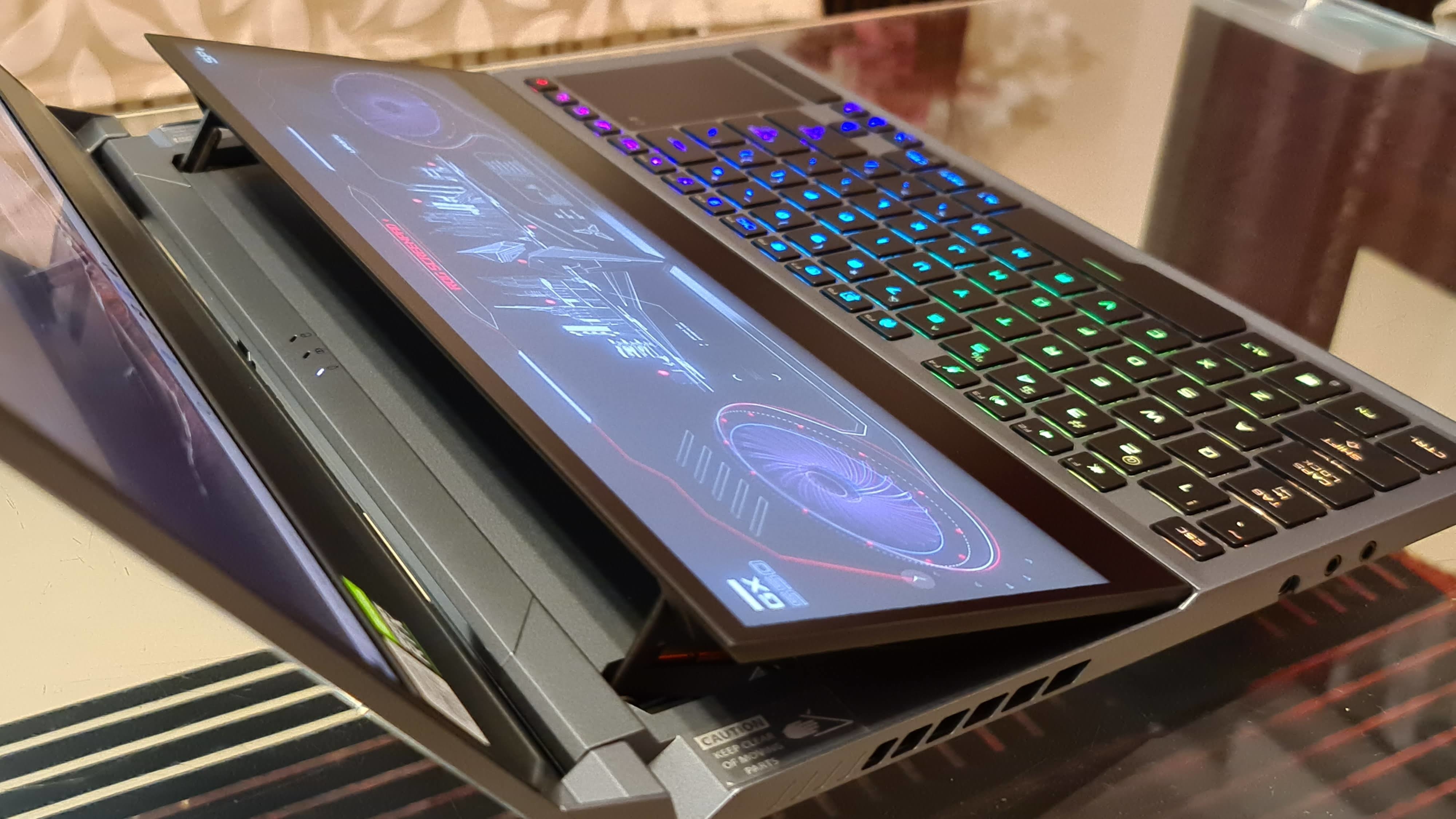 It even has dual 4W speakers with high-res certification and Smart AMP technology. Backing the entire device is a 90Wh battery. It even has dual 4W speakers with high-res certification and Smart AMP technology. Backing the entire device is a 90Wh battery.