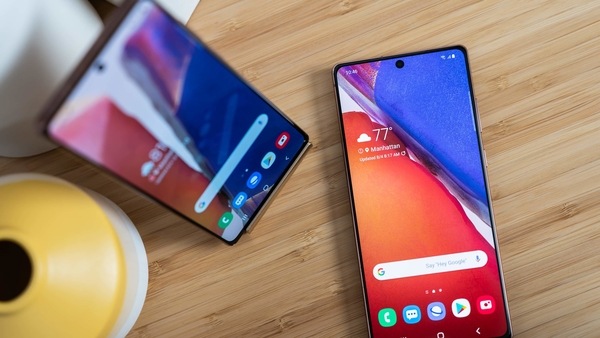 Samsung Electronics Co. set out its premium Android device lineup for the rest of the year with the launch of the Galaxy Note 20 series and a teaser for the upcoming Galaxy Z Fold 2 foldable in its first virtual launch event. Photographer: Jeenah Moon/Bloomberg