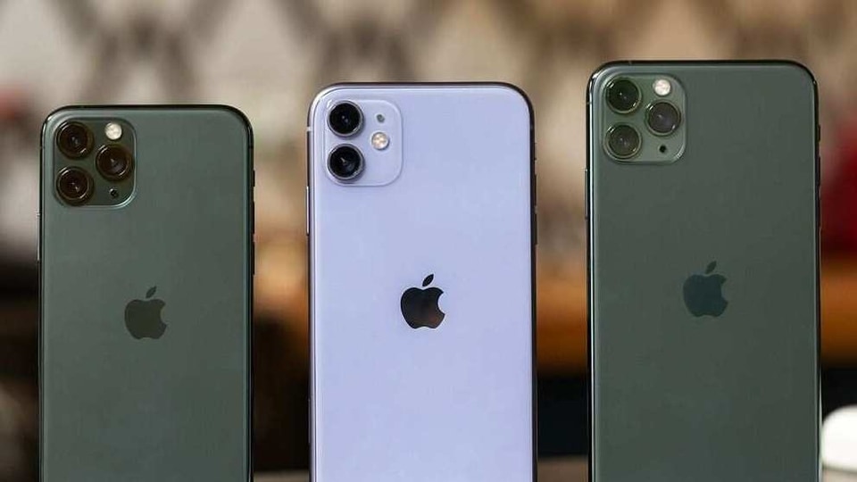 iPhone 11 Pro and iPhone 11 Pro Max: the most powerful and advanced  smartphones - Apple