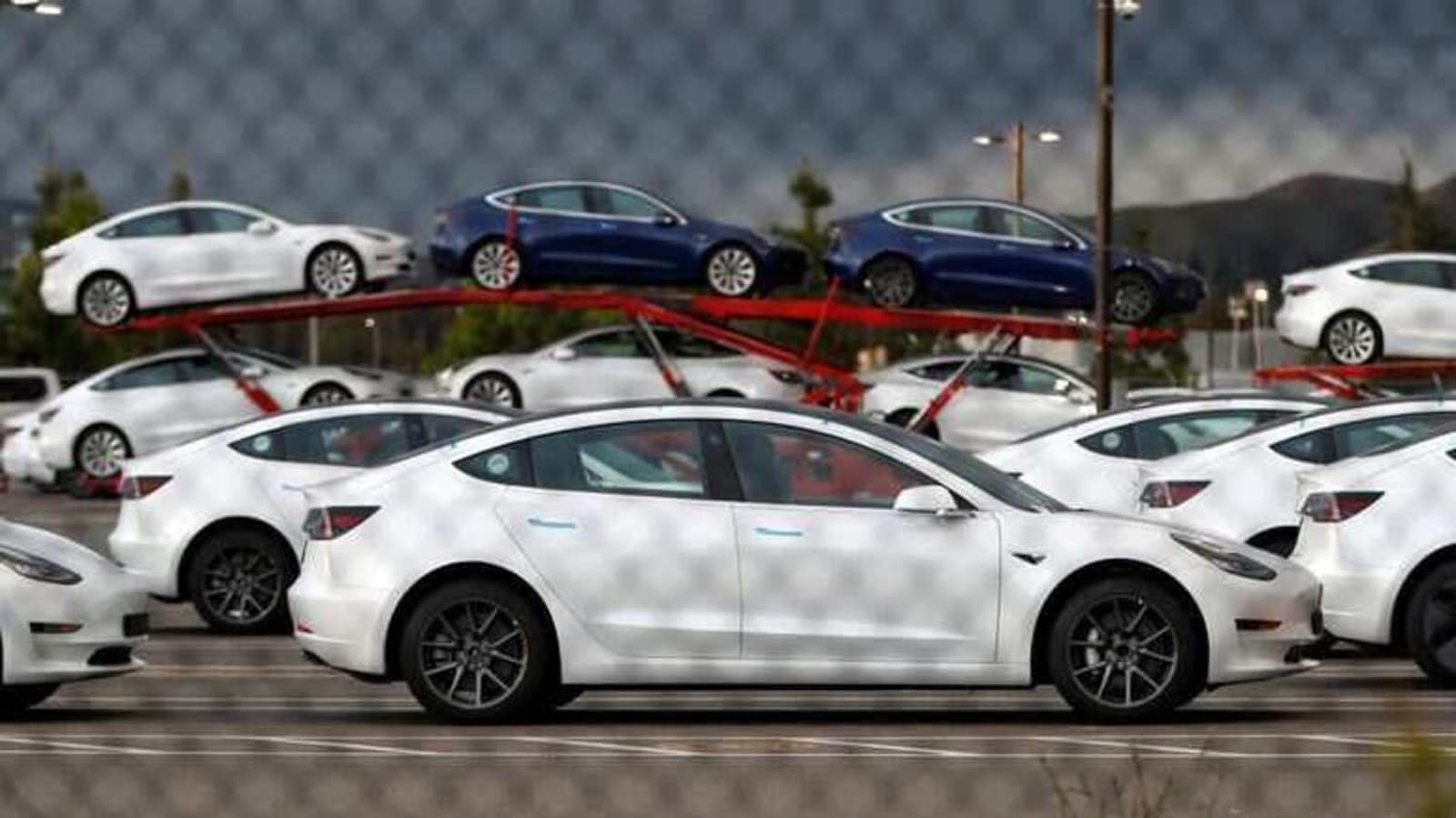 Automakers in the United States sold 326,000 EVs in 2019, accounting for about 2% of total U.S. auto sales. Tesla sold nearly 60% of the total.