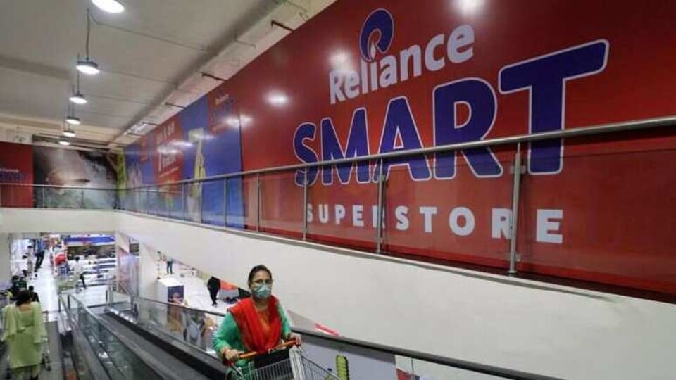 Reliance Retail’s fund-raising spree started with Silver Lake, which had earlier invested in Jio Platforms, investing  <span class='webrupee'>₹</span>7,500 crore in the company for a 1.60% stake.