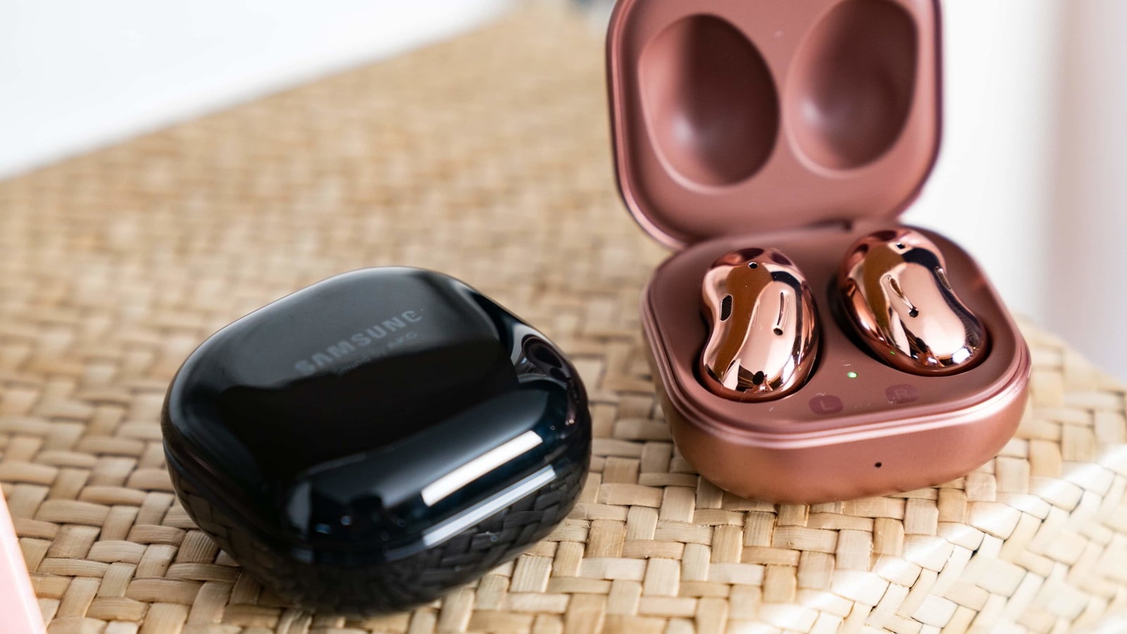 Samsung's “beans” earbuds are here, and they're called the Galaxy