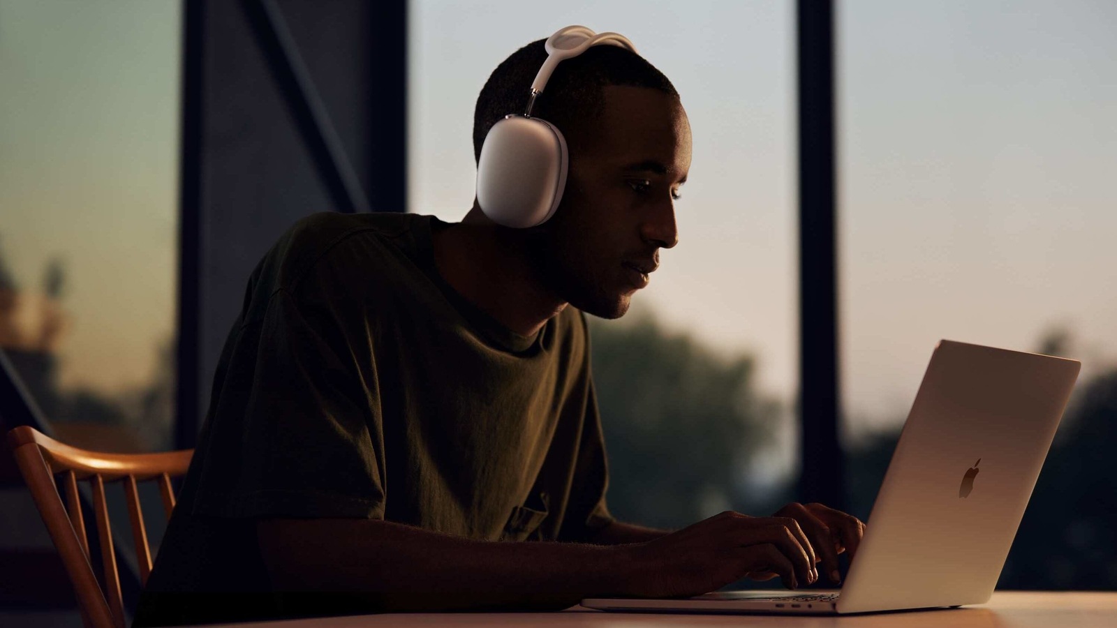 AirPods Max headphones AirPods Max headphones