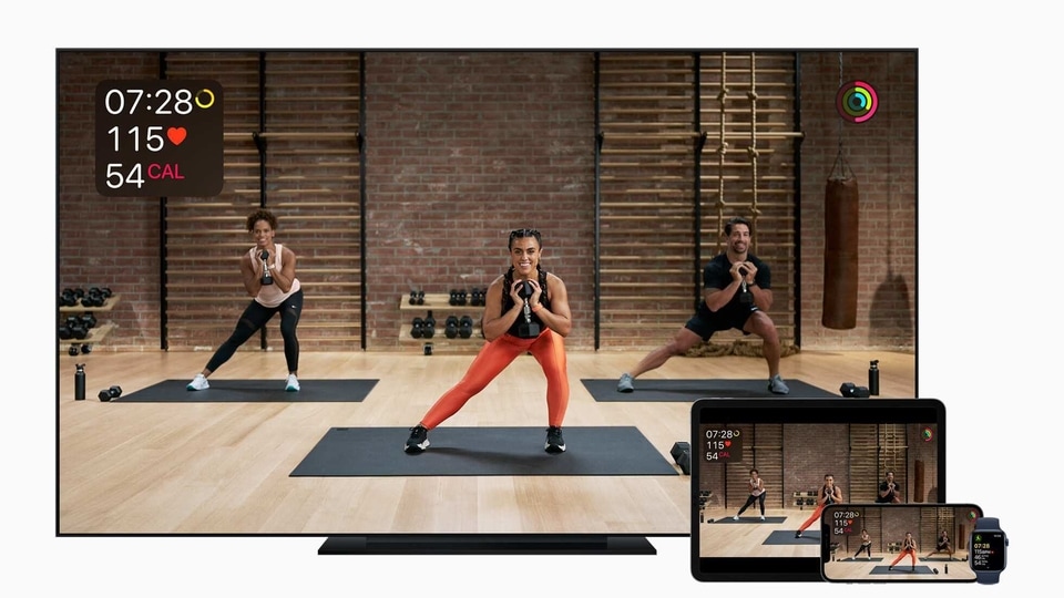 To go with these routines, the Apple Store is not offering workout equipment like the Manduka Performance Yoga mat for $119.95 ( <span class='webrupee'>₹</span>8,841 approx), a $77.95 eKOlite mat ( <span class='webrupee'>₹</span>5,745 approx) and a $19.95 cork yoga block ( <span class='webrupee'>₹</span>1,470 approx).